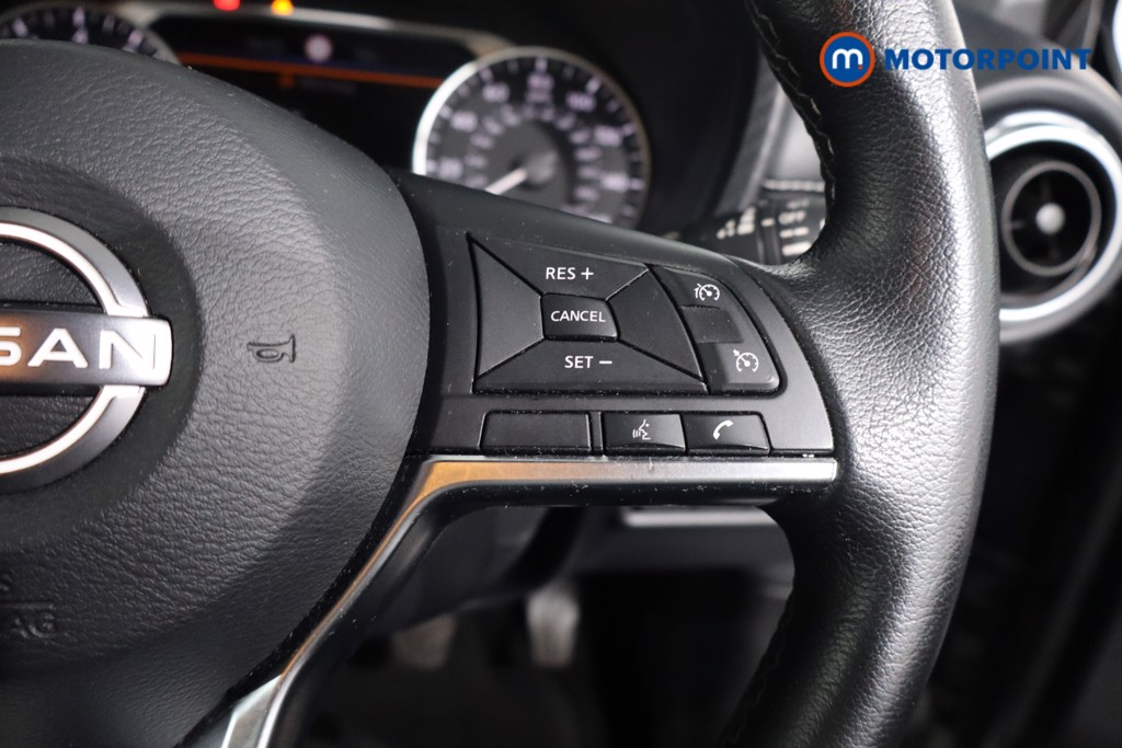 Nissan Juke N-Connecta Manual Petrol SUV - Stock Number (1566099) - 8th supplementary image