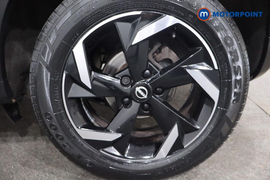 Nissan Juke N-Connecta Manual Petrol SUV - Stock Number (1566099) - 12th supplementary image
