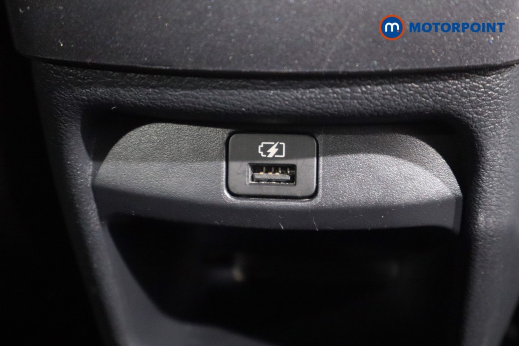Nissan Juke N-Connecta Manual Petrol SUV - Stock Number (1566099) - 13th supplementary image