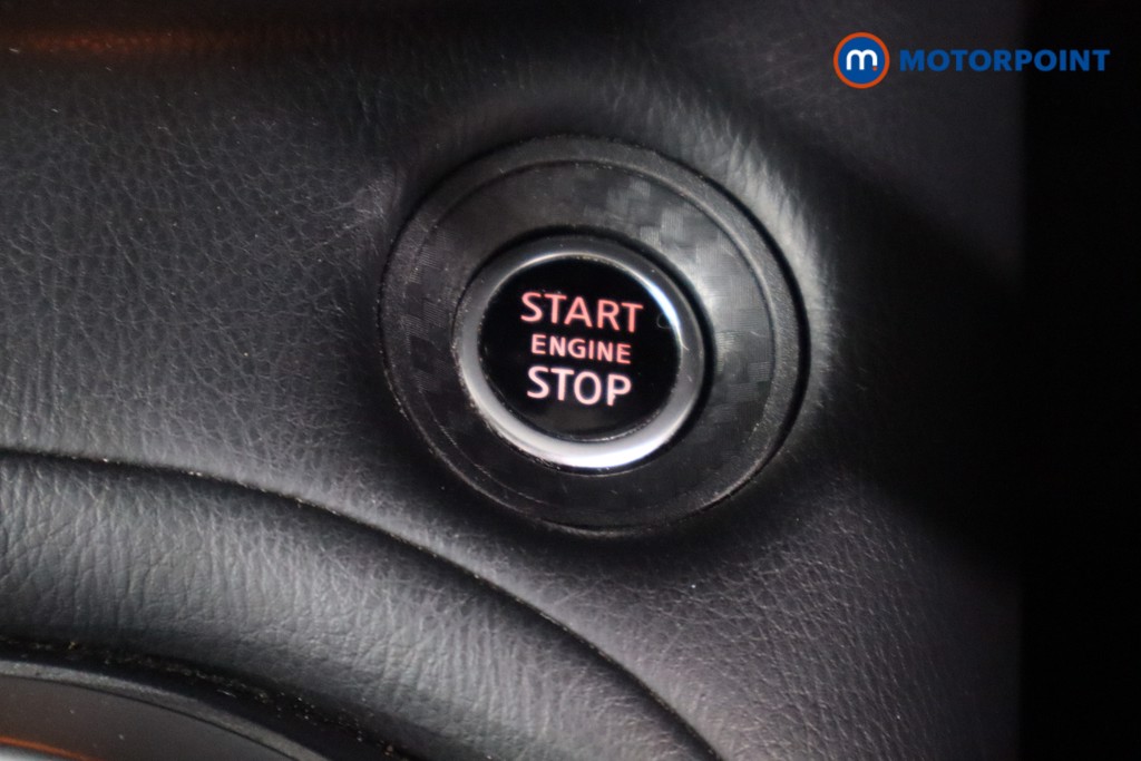 Nissan Juke N-Connecta Manual Petrol SUV - Stock Number (1566099) - 15th supplementary image