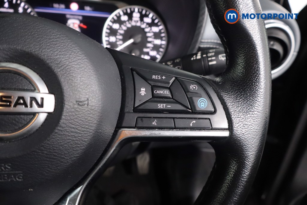 Nissan Juke Tekna Manual Petrol SUV - Stock Number (1566832) - 8th supplementary image