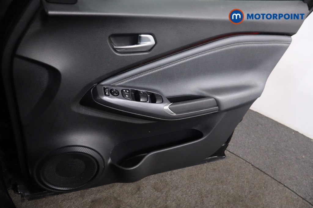 Nissan Juke Tekna Manual Petrol SUV - Stock Number (1566832) - 23rd supplementary image