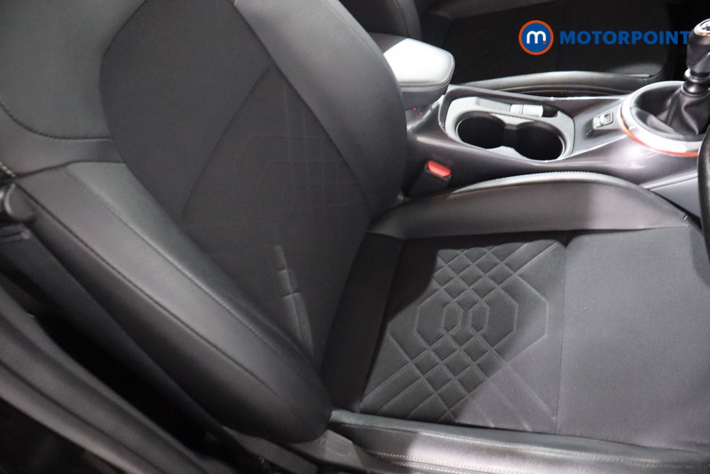 Nissan Juke Tekna Manual Petrol SUV - Stock Number (1566832) - 26th supplementary image