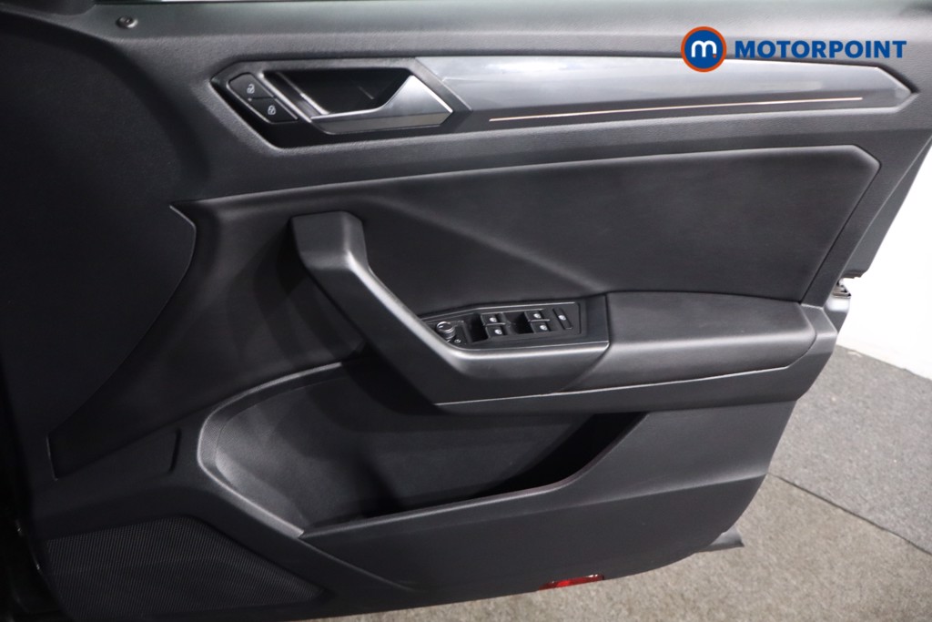 Volkswagen T-Roc R-Line Automatic Petrol SUV - Stock Number (1567052) - 23rd supplementary image