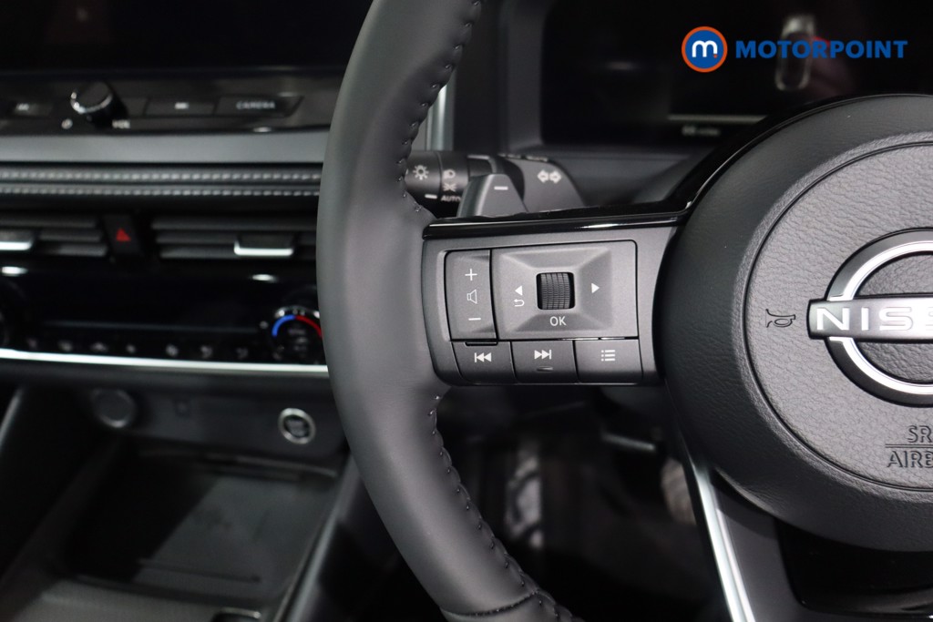 Nissan Qashqai N-Connecta Automatic Petrol SUV - Stock Number (1569567) - 7th supplementary image