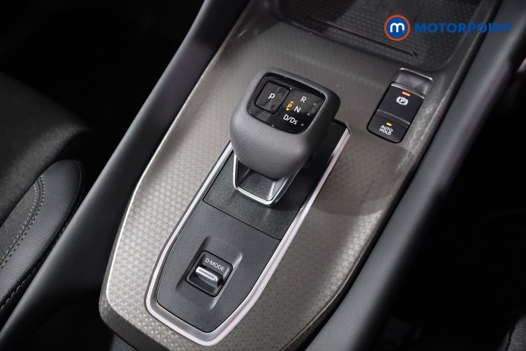 Nissan Qashqai N-Connecta Automatic Petrol SUV - Stock Number (1569567) - 17th supplementary image