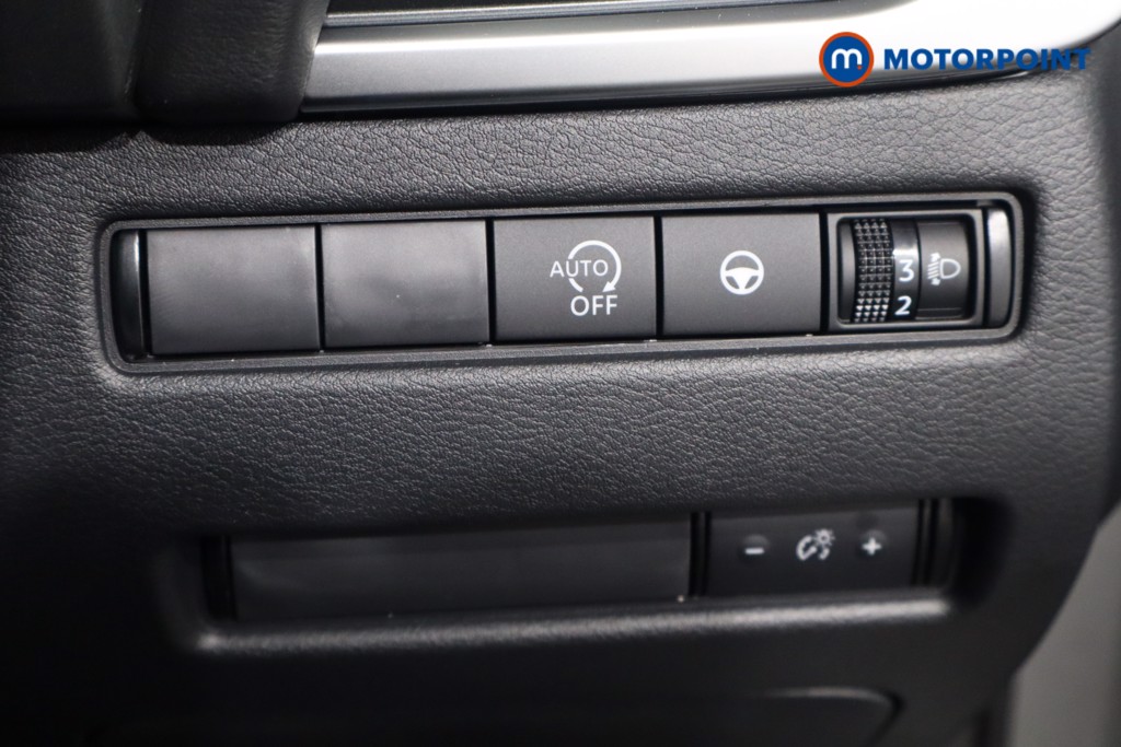 Nissan Qashqai N-Connecta Automatic Petrol SUV - Stock Number (1569567) - 20th supplementary image