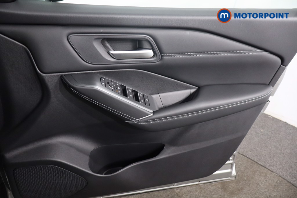 Nissan Qashqai N-Connecta Automatic Petrol SUV - Stock Number (1569567) - 21st supplementary image