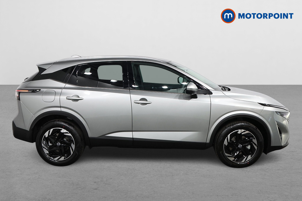 Nissan Qashqai N-Connecta Automatic Petrol SUV - Stock Number (1569567) - Drivers side