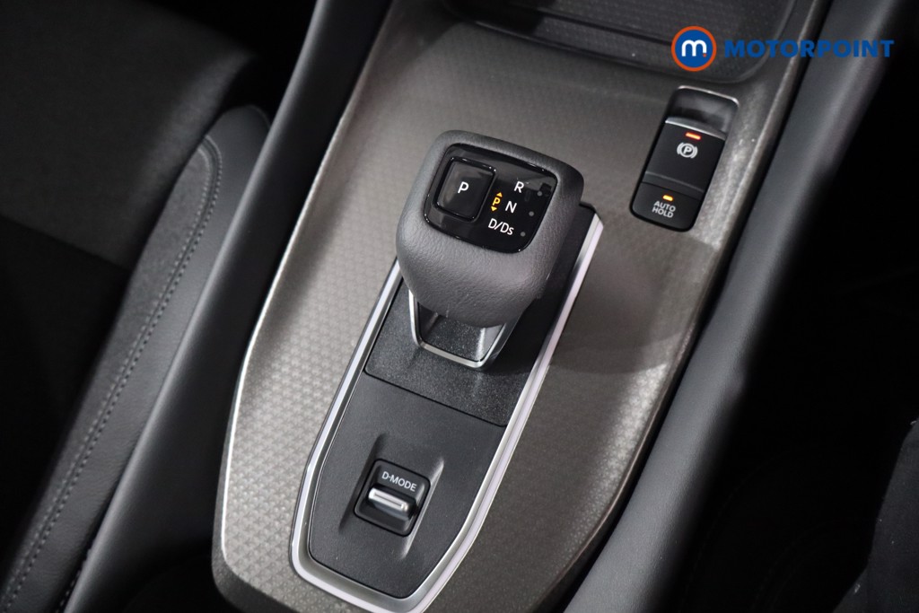 Nissan Qashqai N-Connecta Automatic Petrol SUV - Stock Number (1569568) - 18th supplementary image