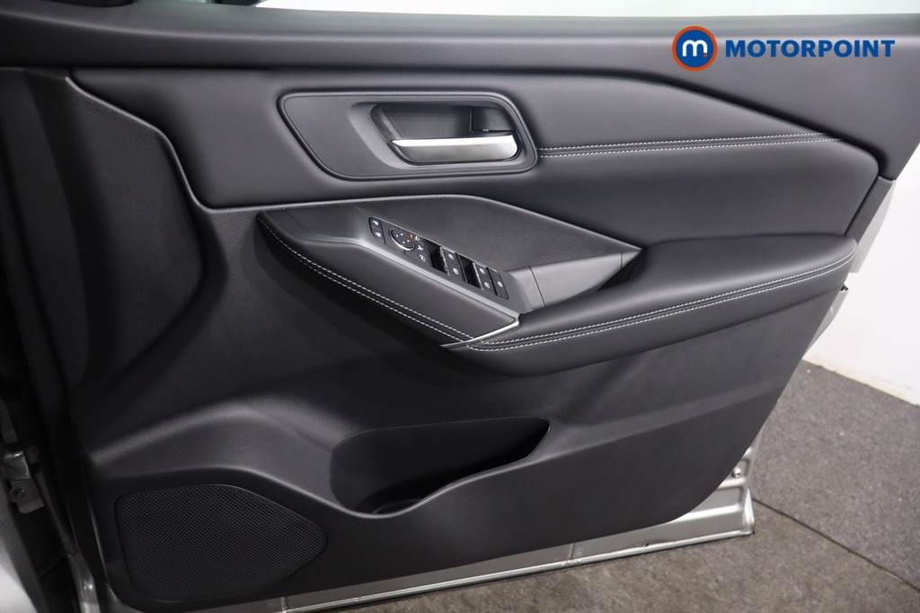 Nissan Qashqai N-Connecta Automatic Petrol SUV - Stock Number (1569568) - 22nd supplementary image