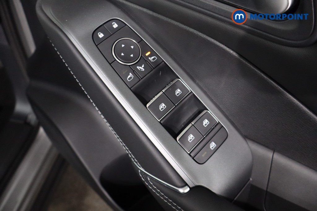 Nissan Qashqai N-Connecta Automatic Petrol SUV - Stock Number (1569568) - 23rd supplementary image