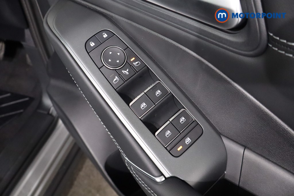 Nissan Qashqai N-Connecta Automatic Petrol SUV - Stock Number (1569573) - 23rd supplementary image