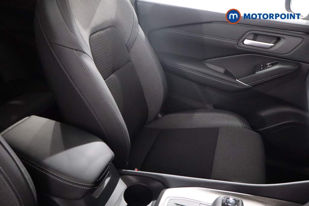 Nissan Qashqai N-Connecta Automatic Petrol SUV - Stock Number (1569573) - 24th supplementary image