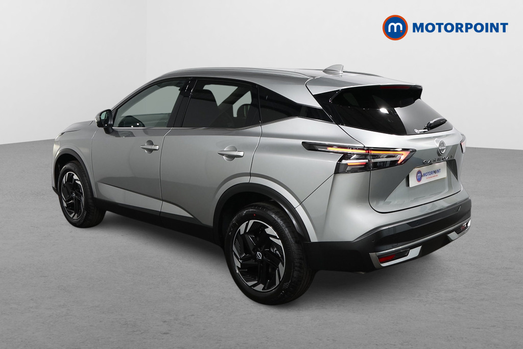 Nissan Qashqai N-Connecta Automatic Petrol SUV - Stock Number (1569573) - Passenger side rear corner
