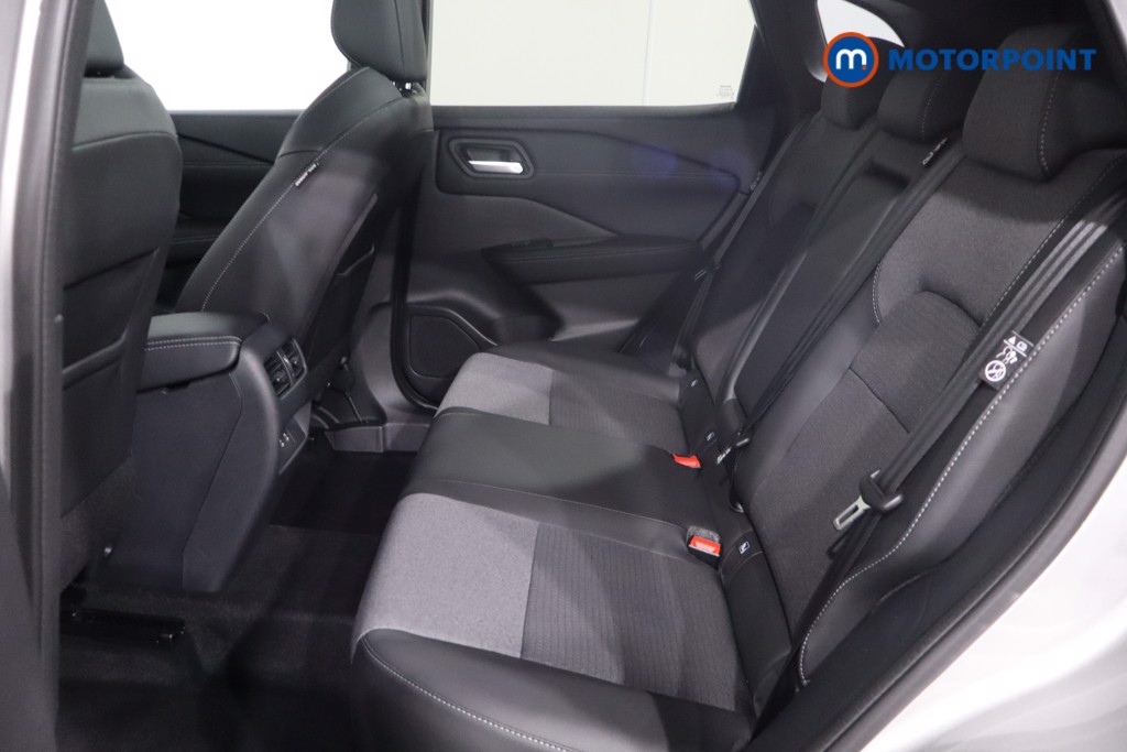 Nissan Qashqai N-Connecta Automatic Petrol SUV - Stock Number (1569575) - 5th supplementary image