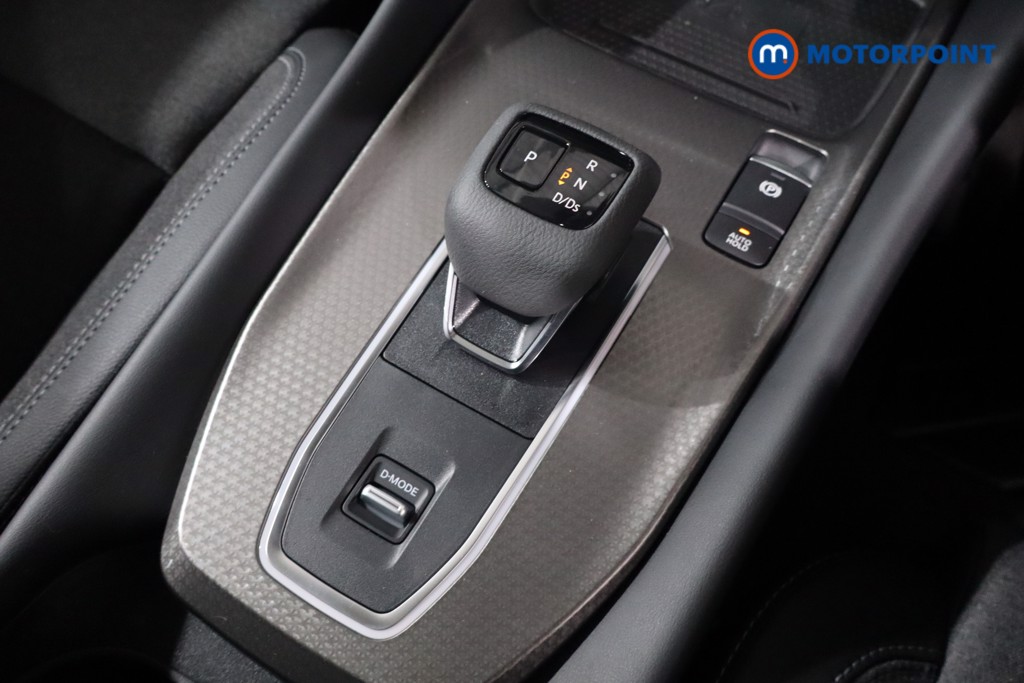 Nissan Qashqai N-Connecta Automatic Petrol SUV - Stock Number (1569575) - 18th supplementary image