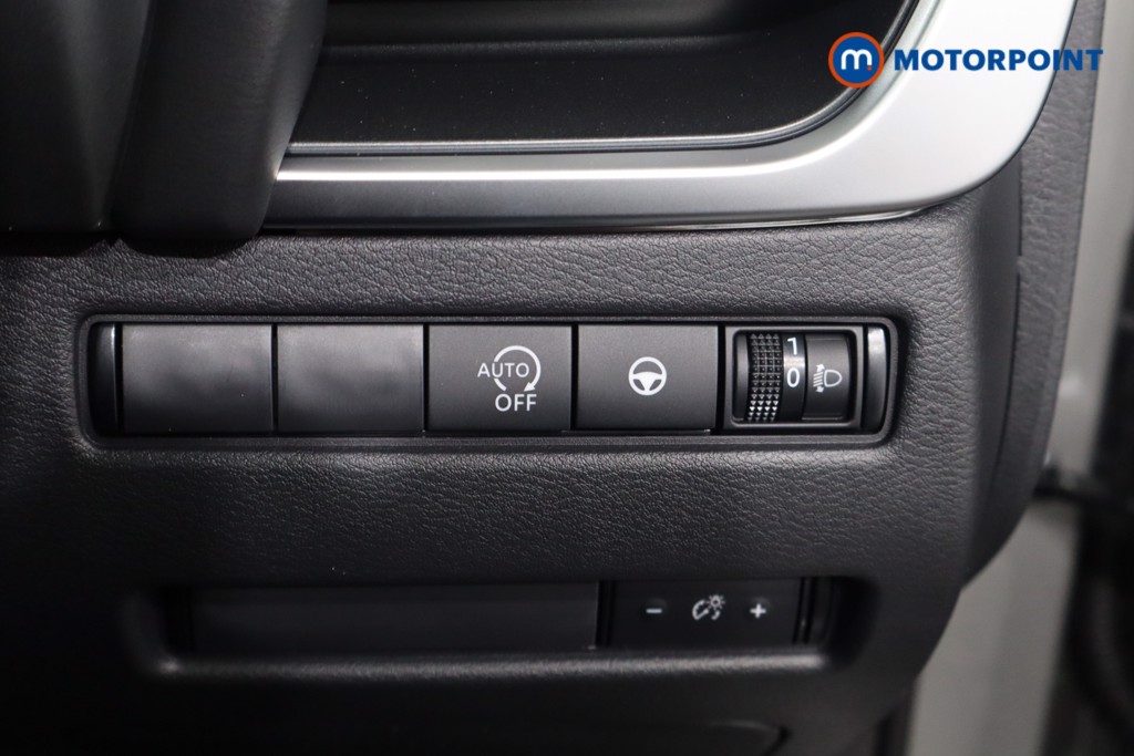 Nissan Qashqai N-Connecta Automatic Petrol SUV - Stock Number (1569575) - 21st supplementary image