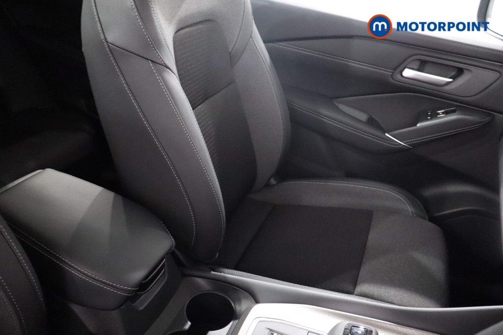 Nissan Qashqai N-Connecta Automatic Petrol SUV - Stock Number (1569575) - 24th supplementary image