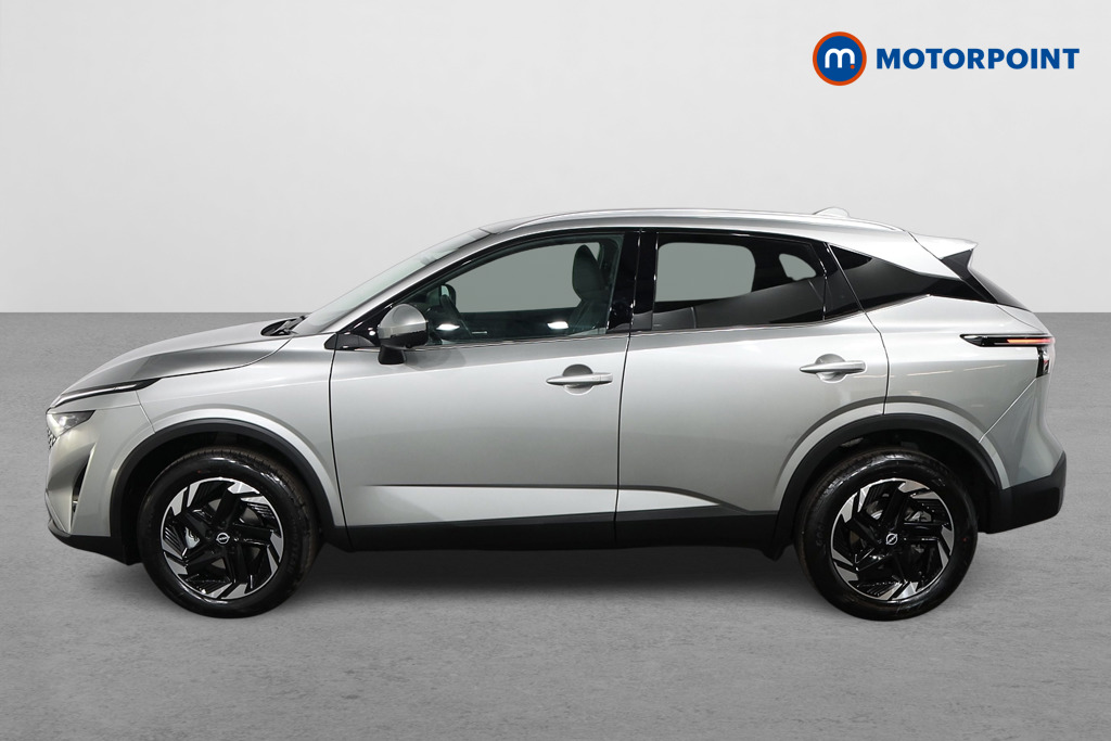Nissan Qashqai N-Connecta Automatic Petrol SUV - Stock Number (1569575) - Passenger side
