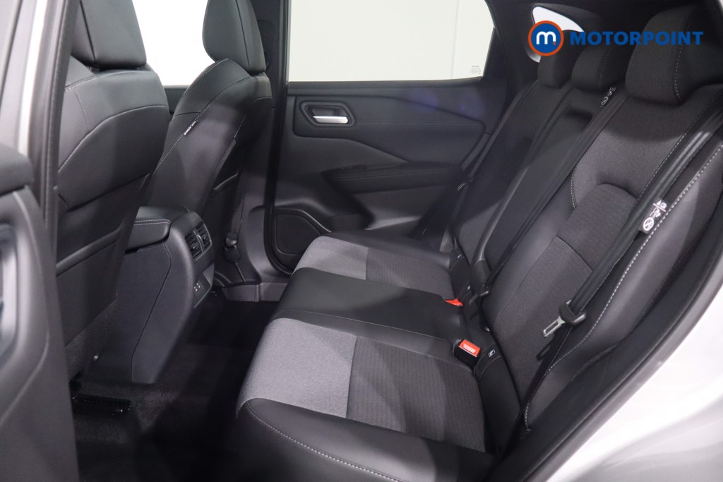 Nissan Qashqai N-Connecta Automatic Petrol SUV - Stock Number (1569612) - 5th supplementary image