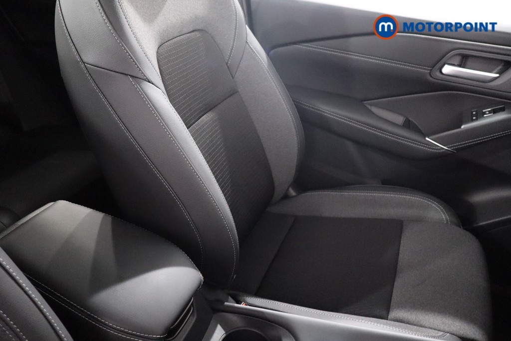Nissan Qashqai N-Connecta Automatic Petrol SUV - Stock Number (1569612) - 24th supplementary image