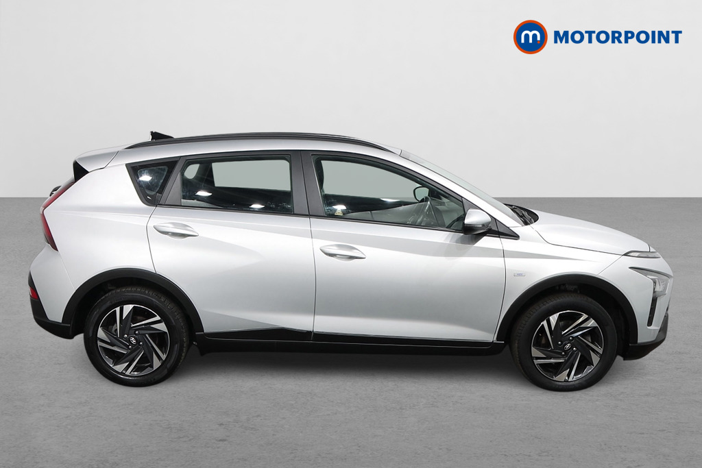 Hyundai Bayon Se Connect Automatic Petrol-Electric Hybrid SUV - Stock Number (1561966) - Drivers side