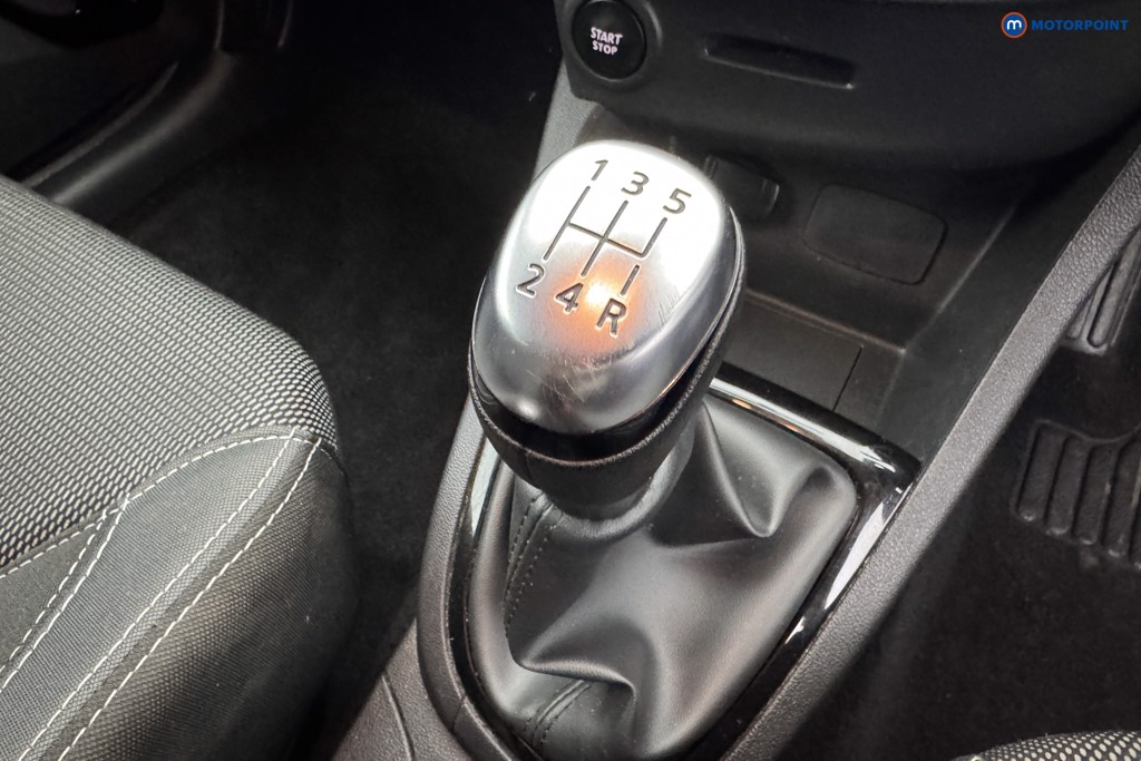 Renault Clio Iconic Manual Petrol Hatchback - Stock Number (1551555) - 13th supplementary image