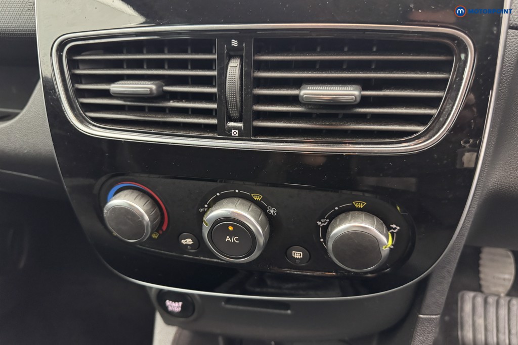 Renault Clio Iconic Manual Petrol Hatchback - Stock Number (1551555) - 15th supplementary image