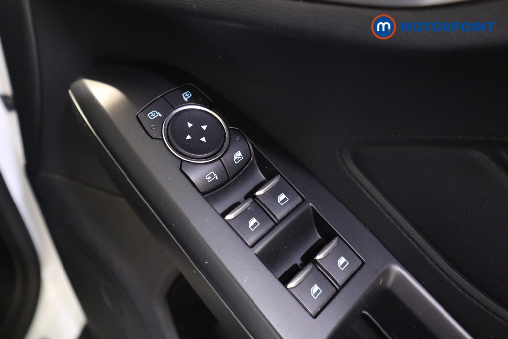 Ford Focus Titanium Manual Petrol Hatchback - Stock Number (1554720) - 11th supplementary image