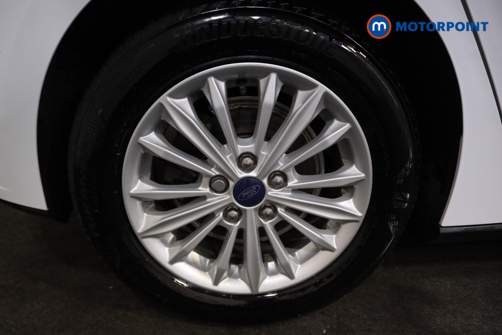 Ford Focus Titanium Manual Petrol Hatchback - Stock Number (1554720) - 16th supplementary image