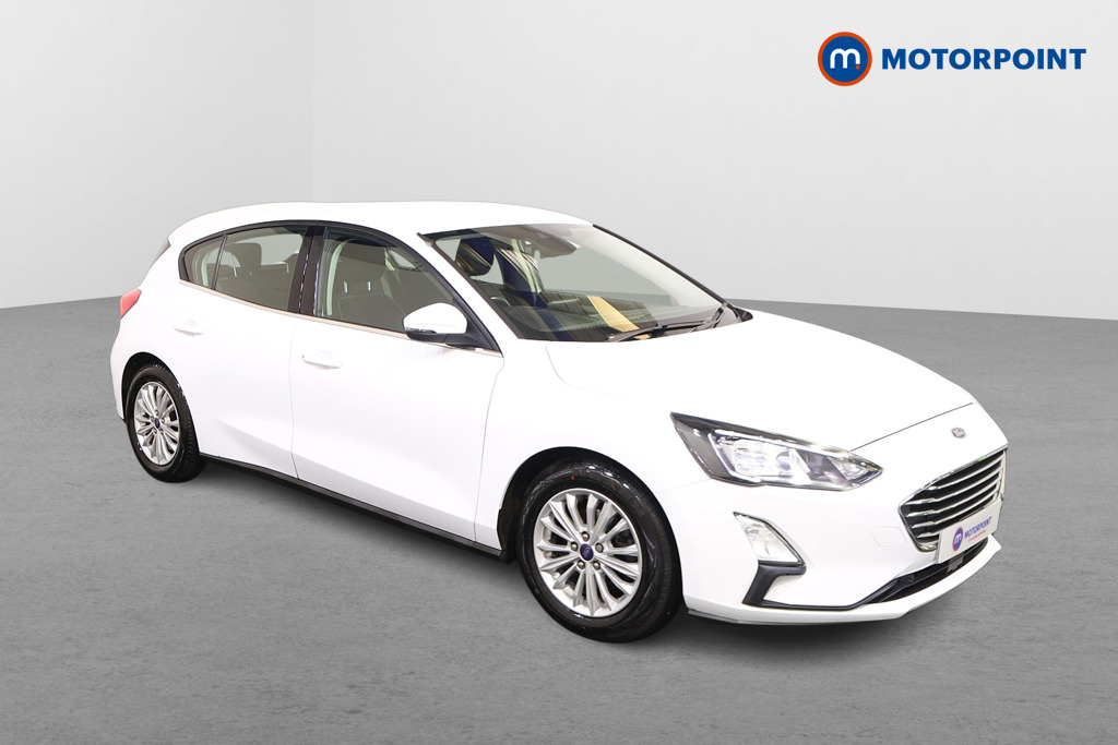 Ford Focus Titanium Manual Petrol Hatchback - Stock Number (1554720) - Drivers side front corner