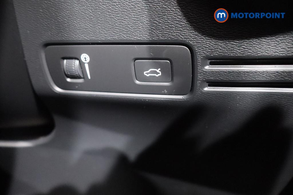 Volvo Xc40 R Design Manual Petrol SUV - Stock Number (1555085) - 12th supplementary image