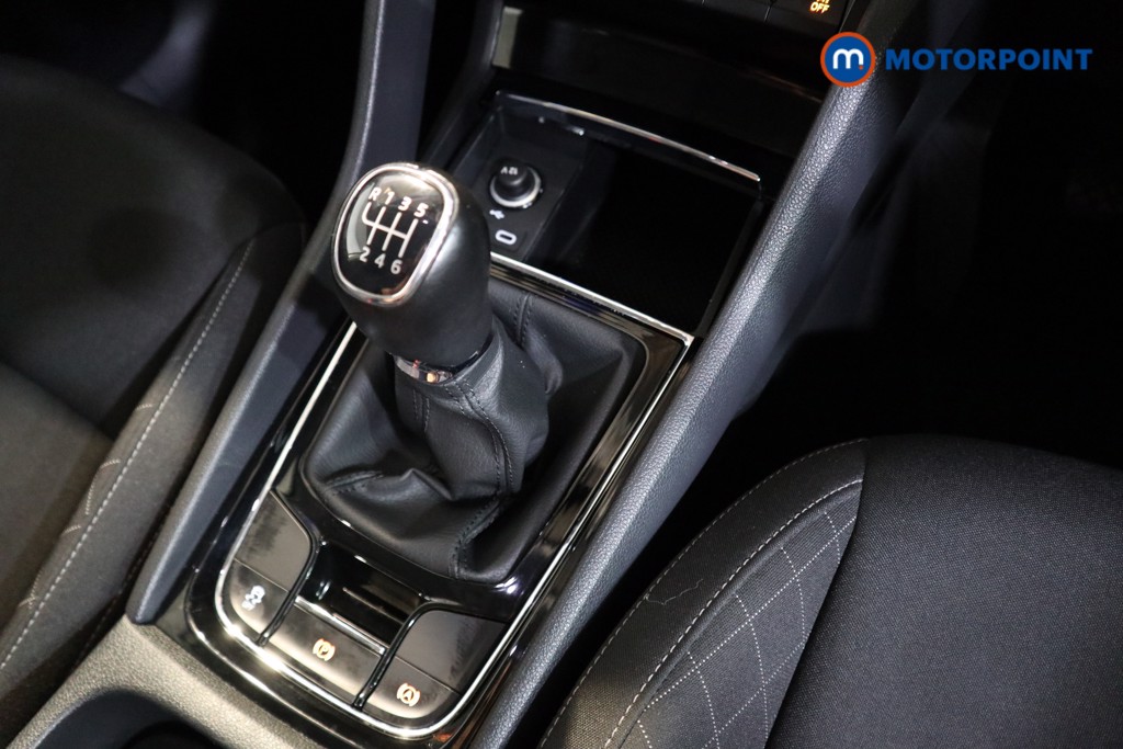 Skoda Karoq SE Manual Petrol SUV - Stock Number (1558011) - 8th supplementary image