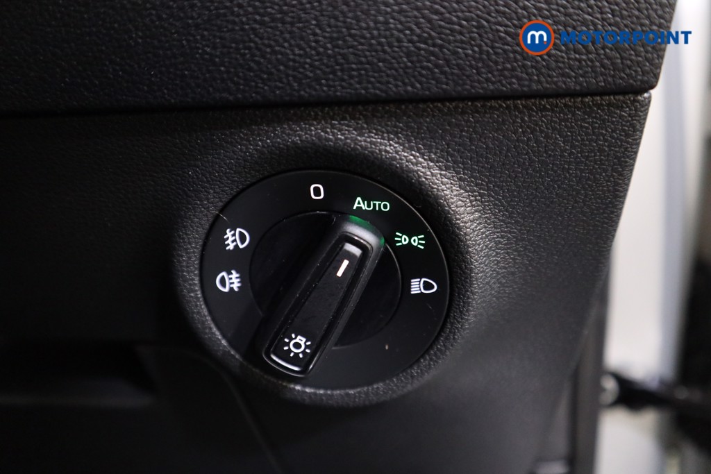 Skoda Karoq SE Manual Petrol SUV - Stock Number (1558011) - 9th supplementary image