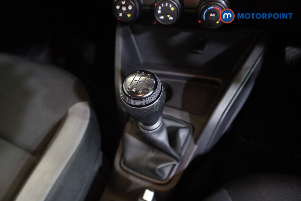 Dacia Duster Essential Manual Petrol SUV - Stock Number (1559062) - 8th supplementary image