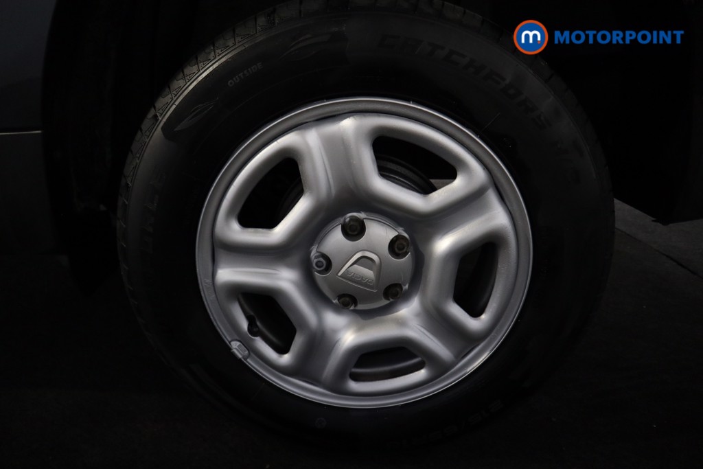 Dacia Duster Essential Manual Petrol SUV - Stock Number (1559062) - 16th supplementary image