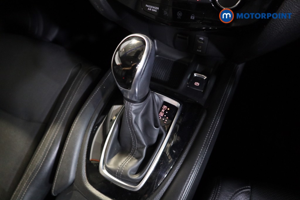 Nissan X-Trail Tekna Automatic Diesel SUV - Stock Number (1562343) - 8th supplementary image