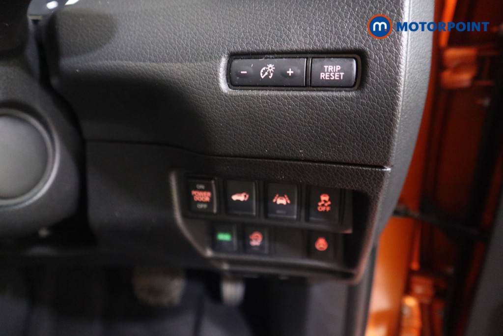 Nissan X-Trail Tekna Automatic Diesel SUV - Stock Number (1562343) - 10th supplementary image