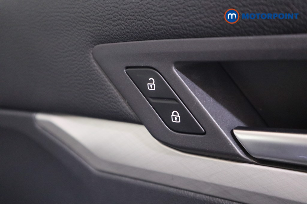 Volkswagen Golf Life Manual Petrol Hatchback - Stock Number (1563397) - 10th supplementary image