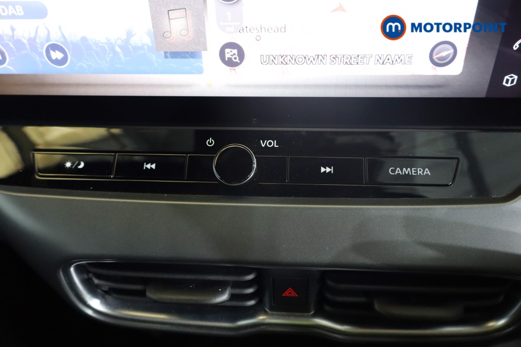 Nissan Juke N-Connecta Manual Petrol SUV - Stock Number (1563451) - 10th supplementary image