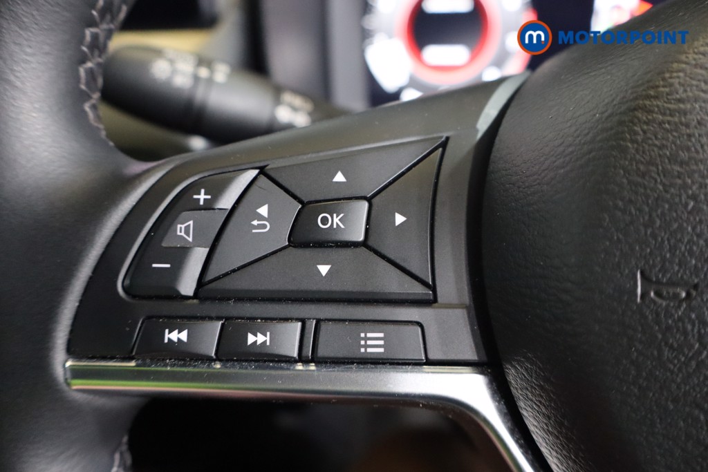 Nissan Juke N-Connecta Manual Petrol SUV - Stock Number (1563451) - 14th supplementary image