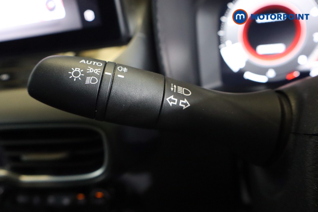 Nissan Juke N-Connecta Manual Petrol SUV - Stock Number (1563451) - 16th supplementary image