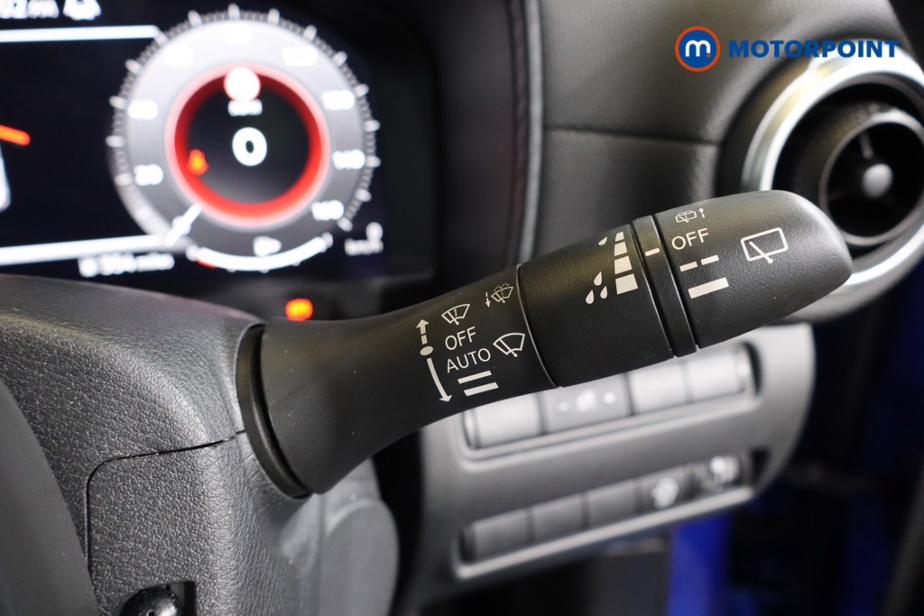 Nissan Juke N-Connecta Manual Petrol SUV - Stock Number (1563451) - 17th supplementary image