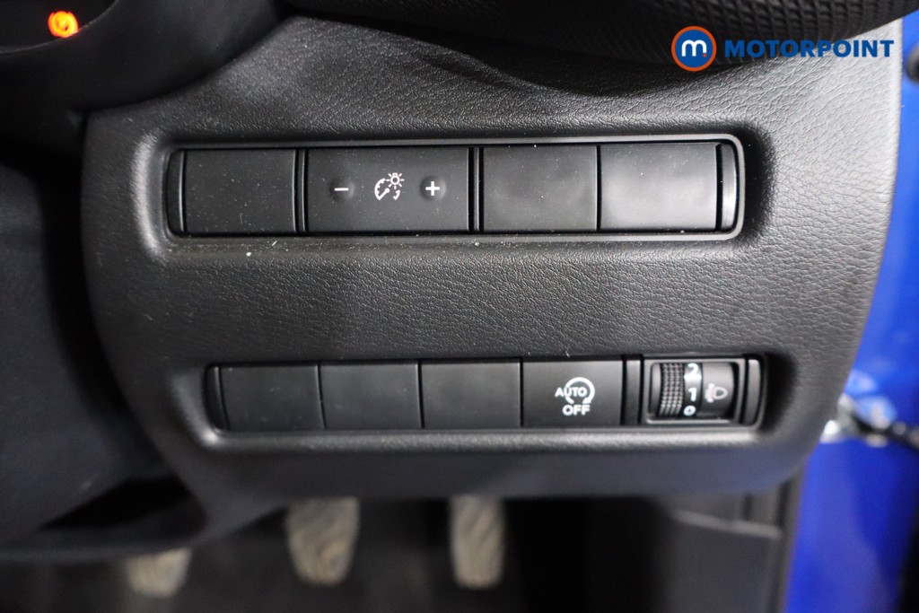 Nissan Juke N-Connecta Manual Petrol SUV - Stock Number (1563451) - 18th supplementary image