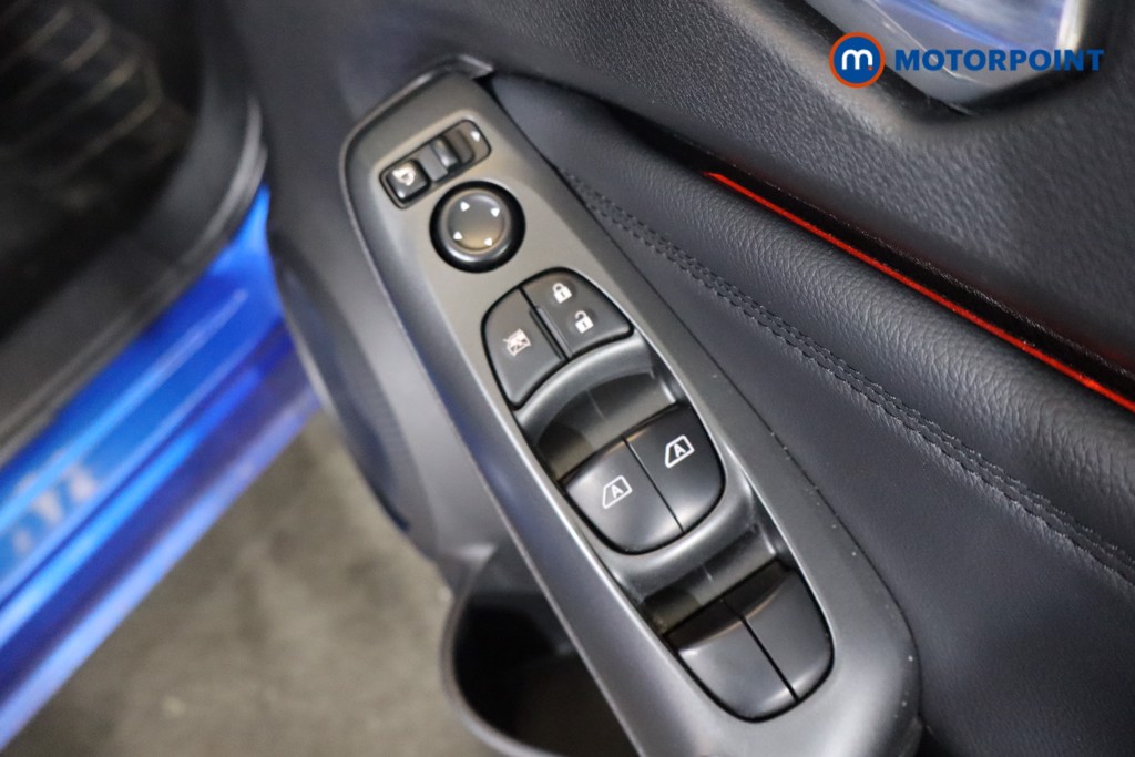 Nissan Juke N-Connecta Manual Petrol SUV - Stock Number (1563451) - 19th supplementary image