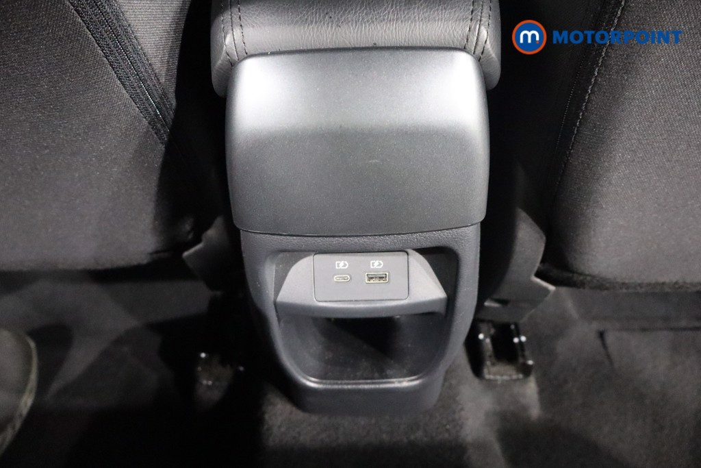 Nissan Juke N-Connecta Manual Petrol SUV - Stock Number (1563451) - 22nd supplementary image