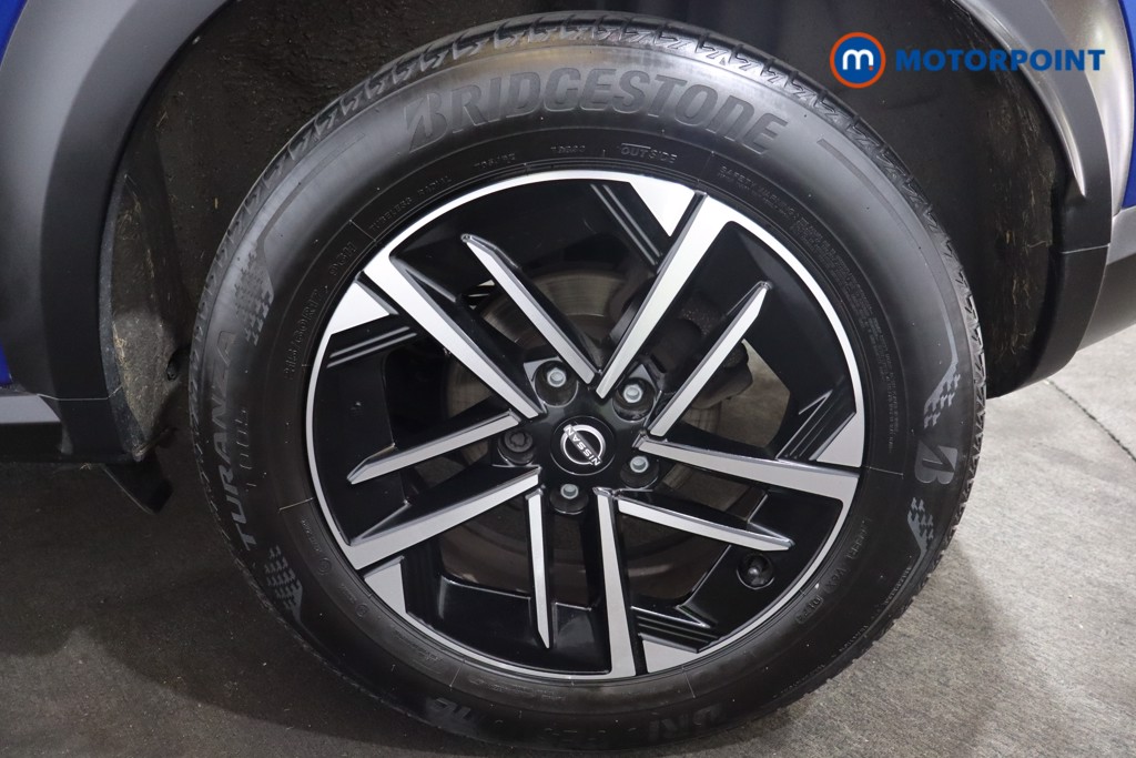 Nissan Juke N-Connecta Manual Petrol SUV - Stock Number (1563451) - 29th supplementary image