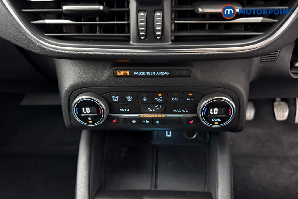 Ford Focus Titanium Manual Petrol Hatchback - Stock Number (1563749) - 9th supplementary image