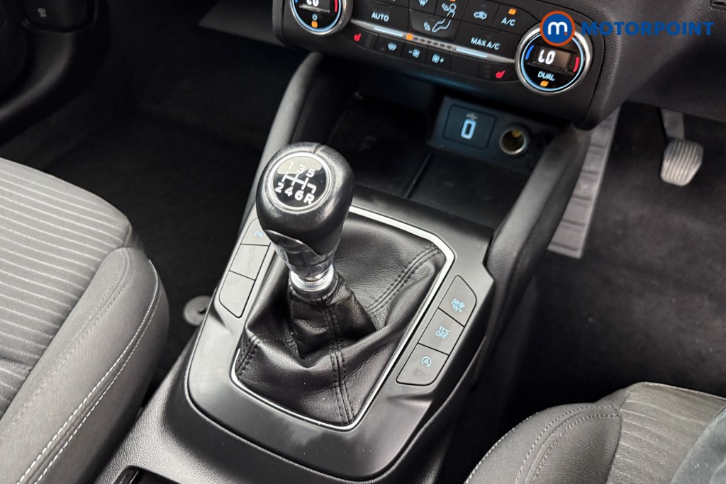 Ford Focus Titanium Manual Petrol Hatchback - Stock Number (1563749) - 10th supplementary image